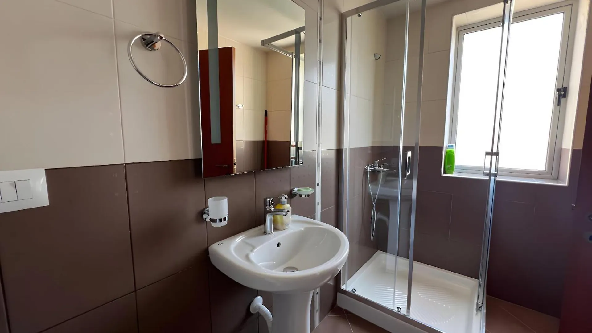 Family-Friendly Apartment With Balcony Vlorë