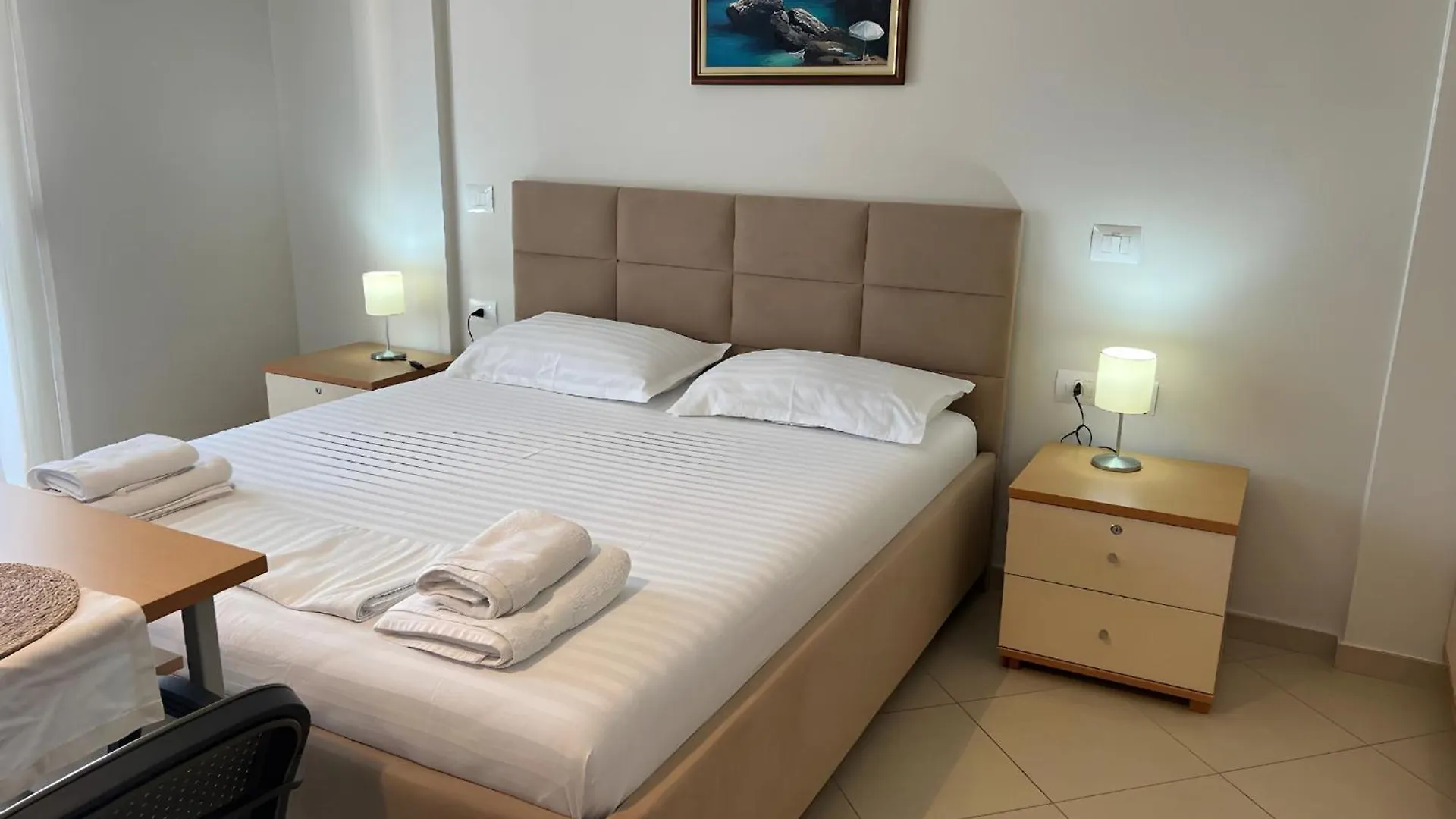 Family-Friendly Apartment With Balcony Vlorë